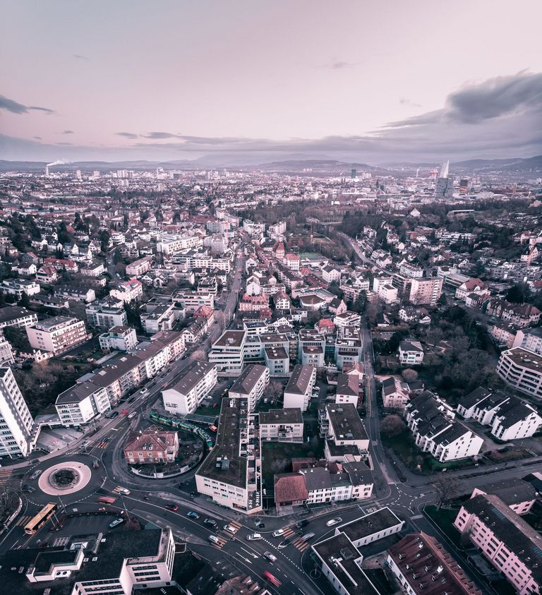 Blick aus Vogelperspektive von Binningen auf Basel